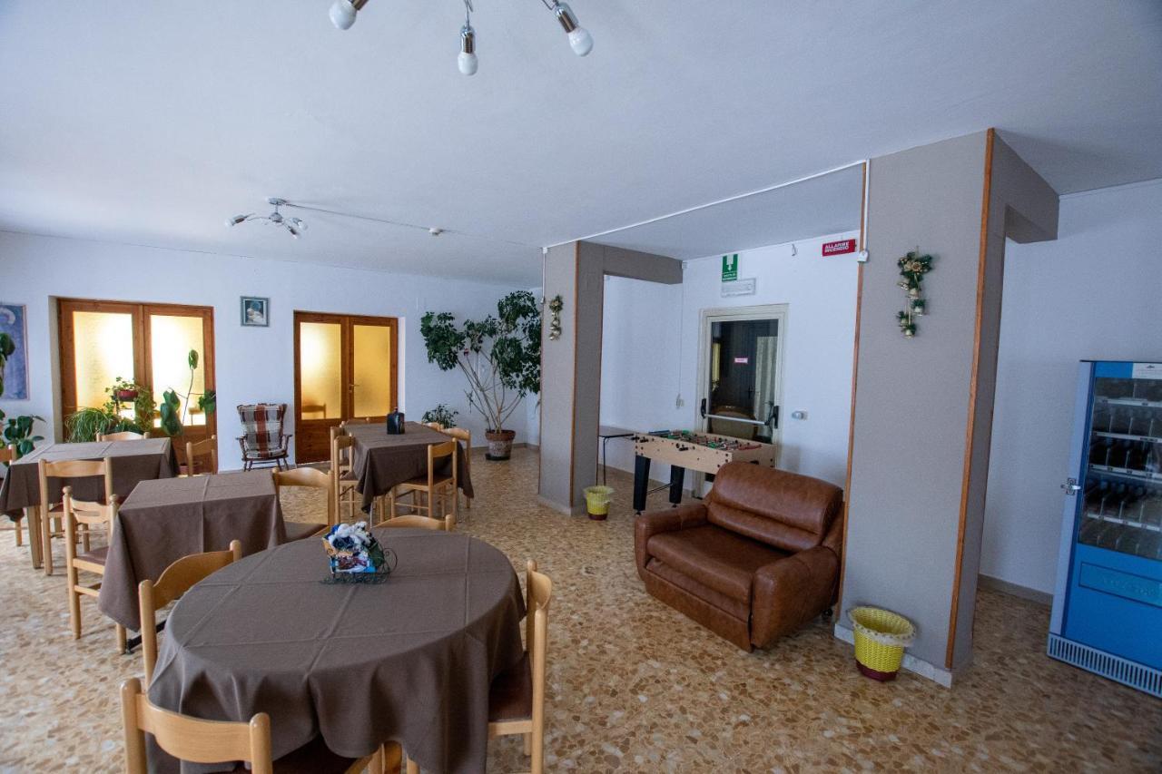 Hotel Casa Per Ferie Beatorosaz Cesana Torinese Exterior foto